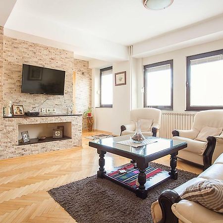 White Apartment Üsküp Dış mekan fotoğraf