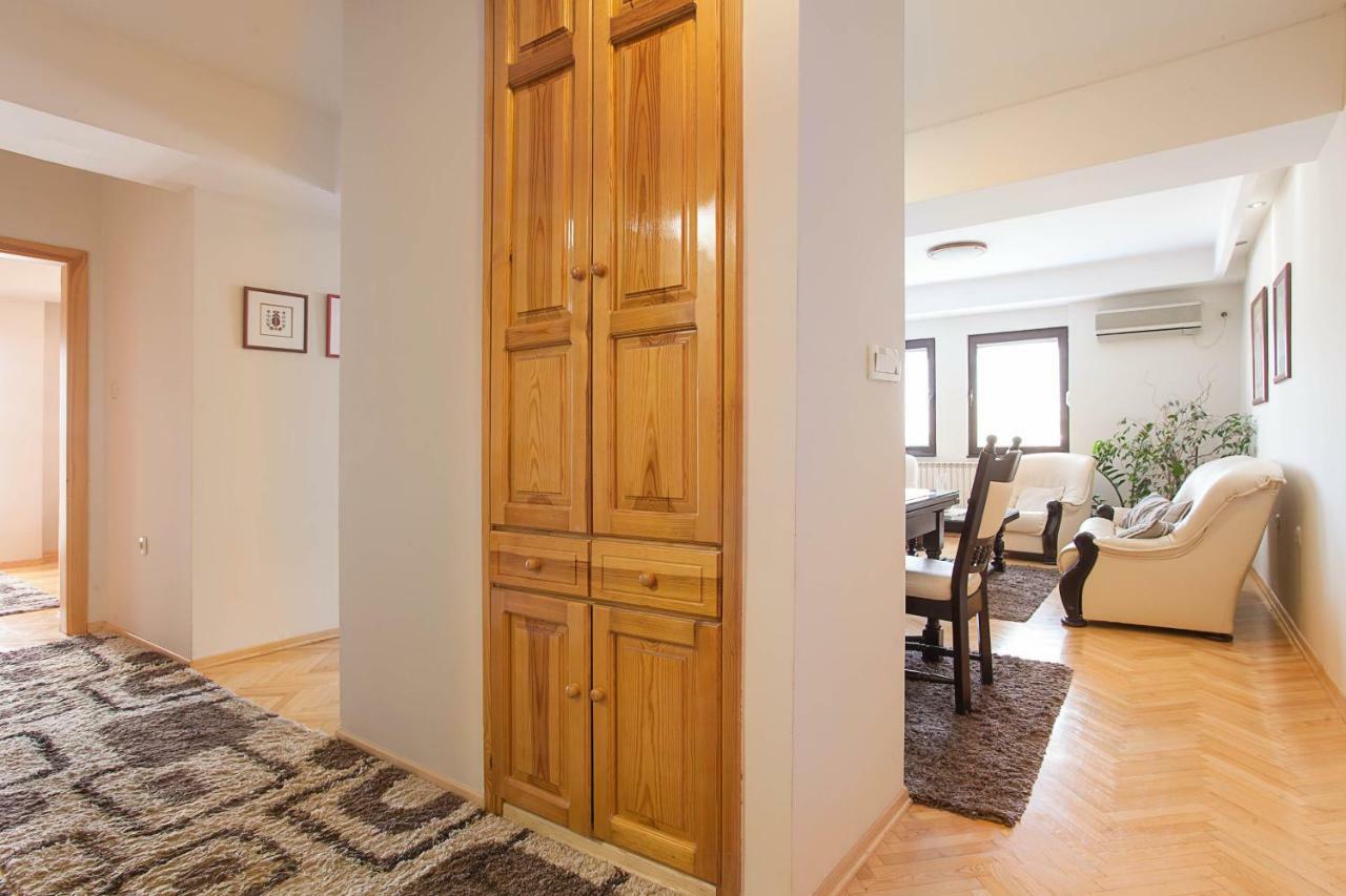 White Apartment Üsküp Dış mekan fotoğraf