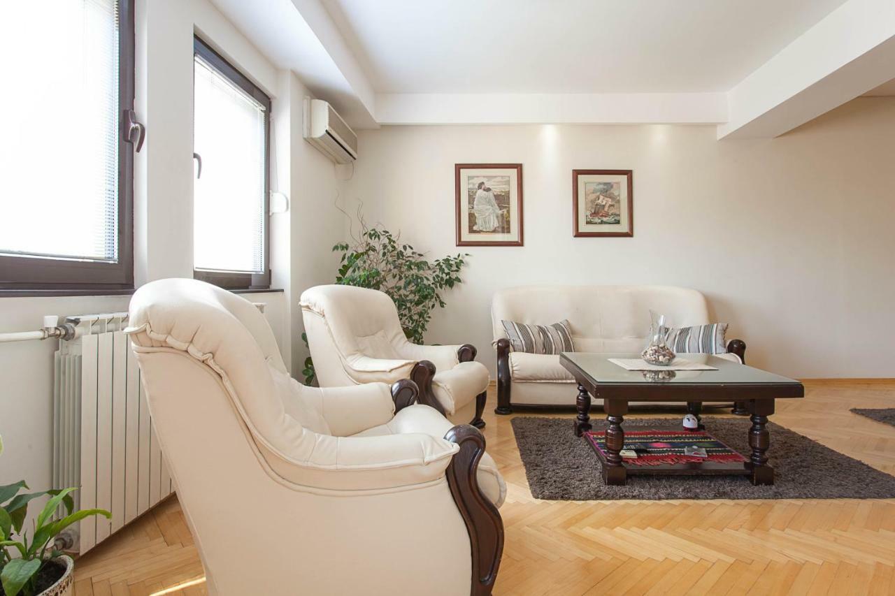 White Apartment Üsküp Dış mekan fotoğraf